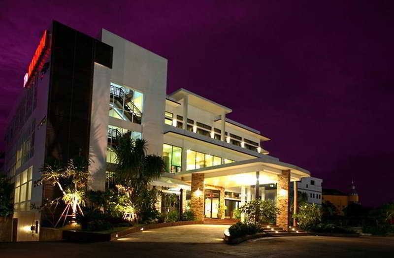 Hotel The Mantrini Chiang Rai-Sha Extra Plus Exterior foto